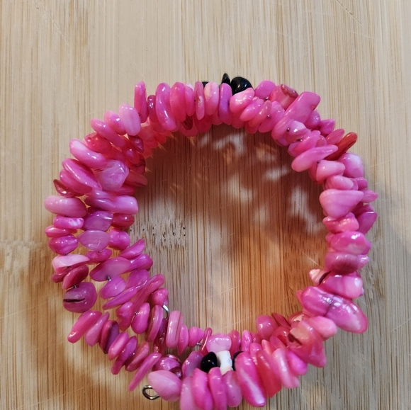 Hand Crafted Pink Beaded Necklace, Bracelet, and Earrings Set White Black Accent - Picture 7 of 11